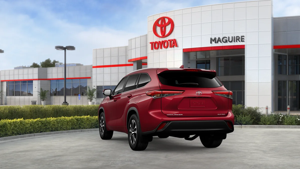New 2026 Ruby Flare Pearl Toyota XLE image 20