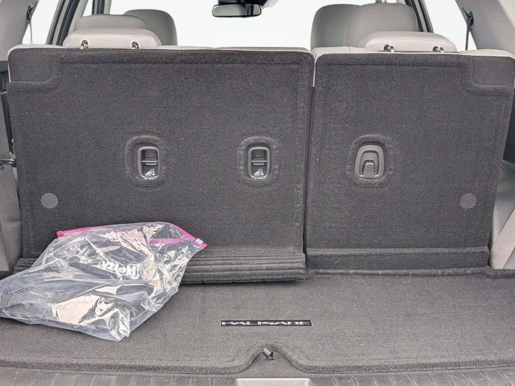 Used 2021 Silver Hyundai SEL image 11