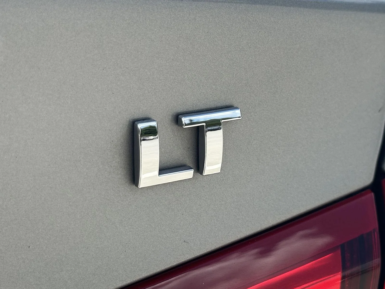 Used 2023 Sterling Gray Metallic Chevrolet LT image 14
