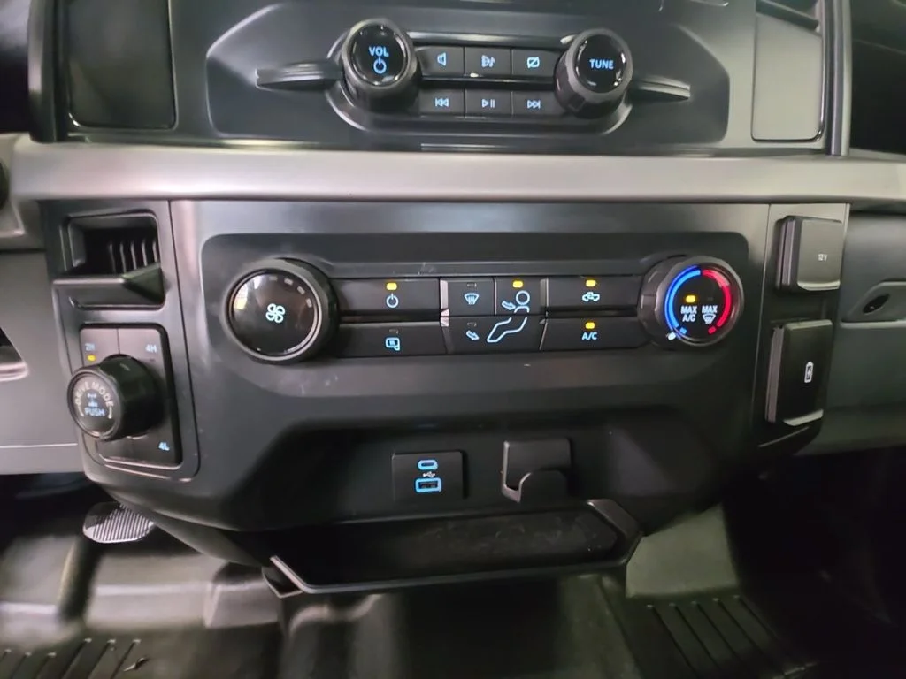 Used 2022 White Ford XL image 17