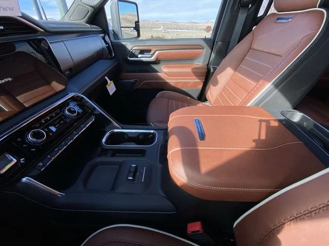 New 2026 Glacier White Tricoat GMC Denali Ultimate image 21