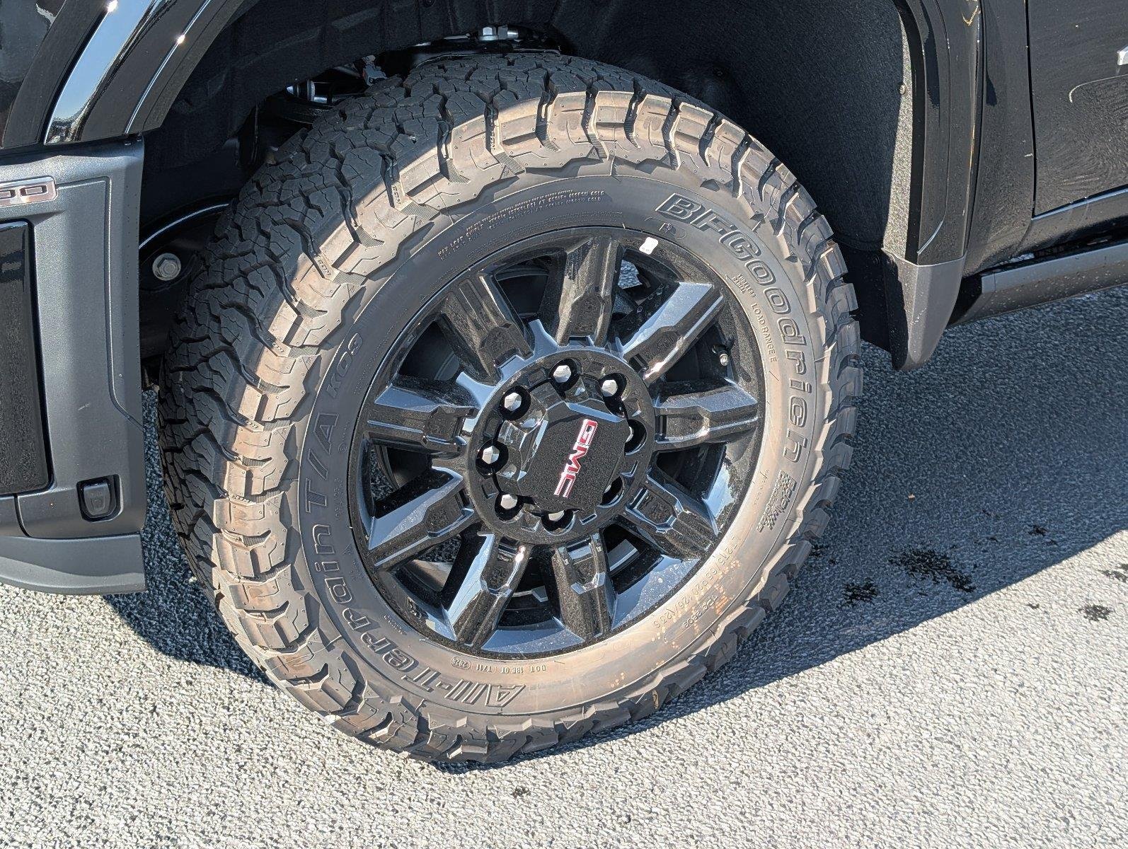 2026 GMC Sierra 2500HD AT4 - Photo 12