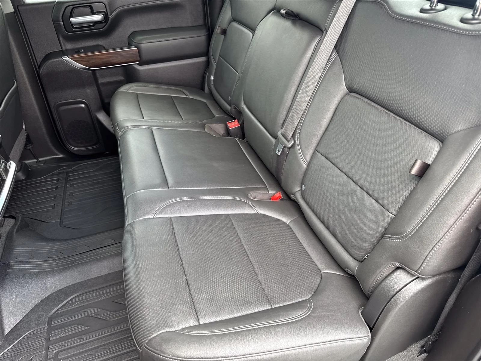 Used 2021 ONYX BLACK GMC SLT image 32