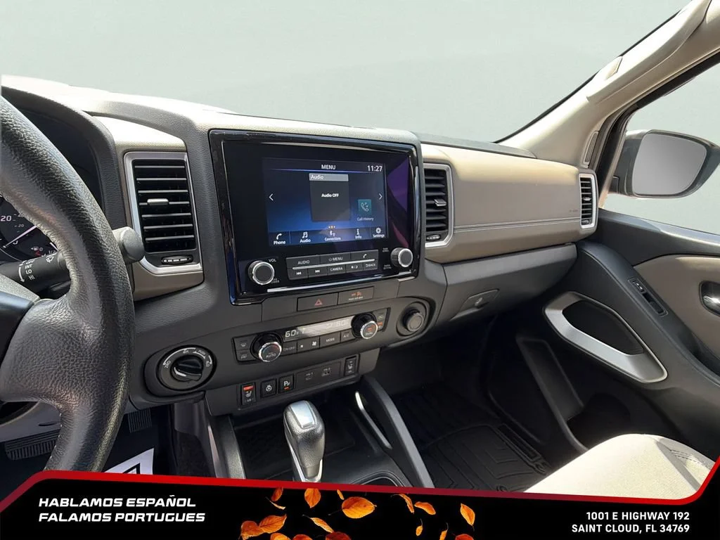 Used 2022 Green Nissan Crew Cab SV 4x4 image 19