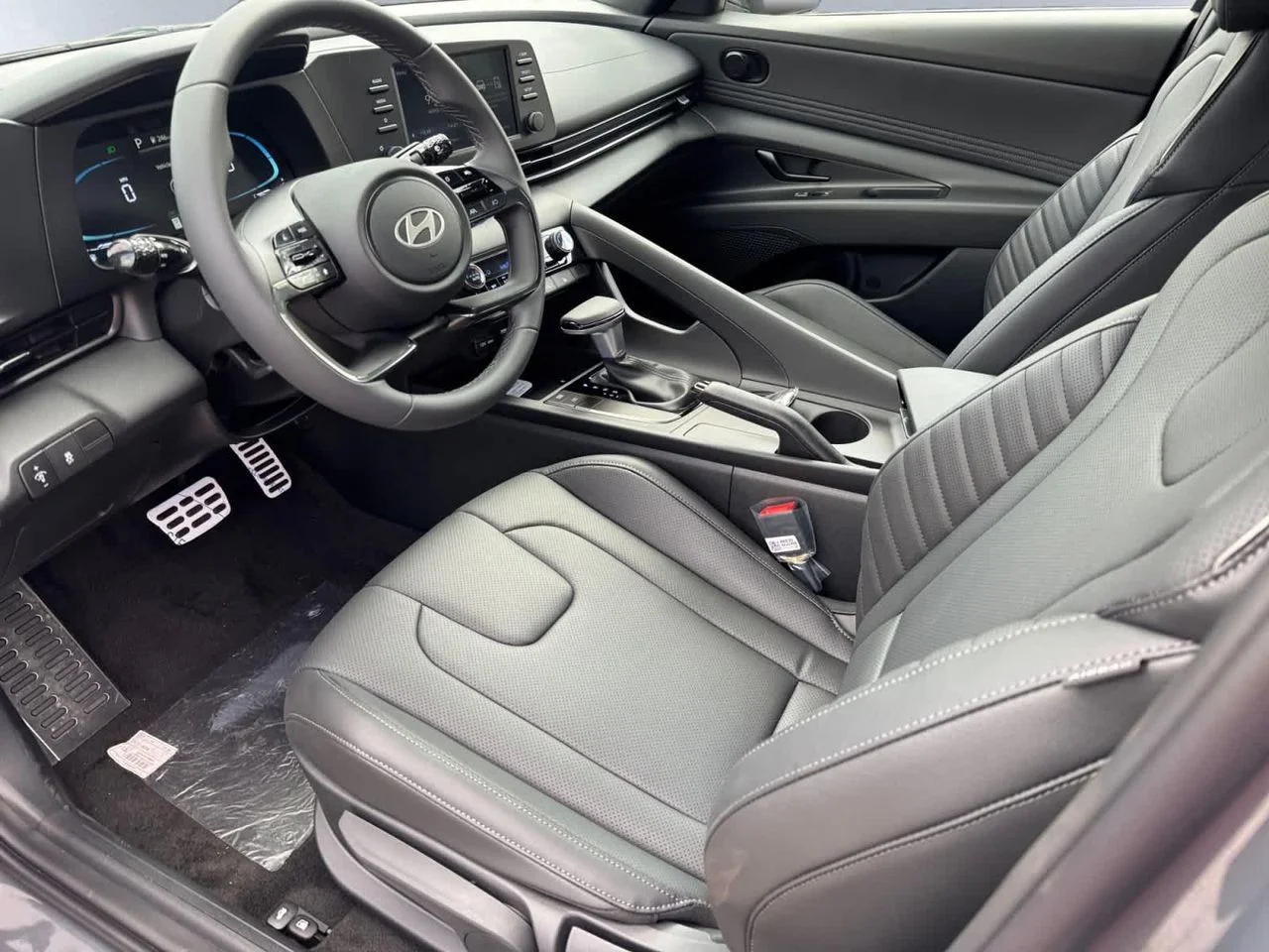 New 2026 Gray Hyundai SEL Sport Plus image 6