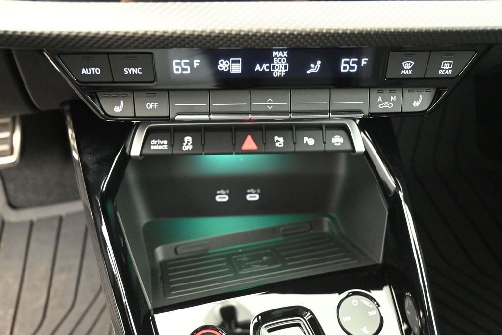Used 2025  Audi 2.5T image 9
