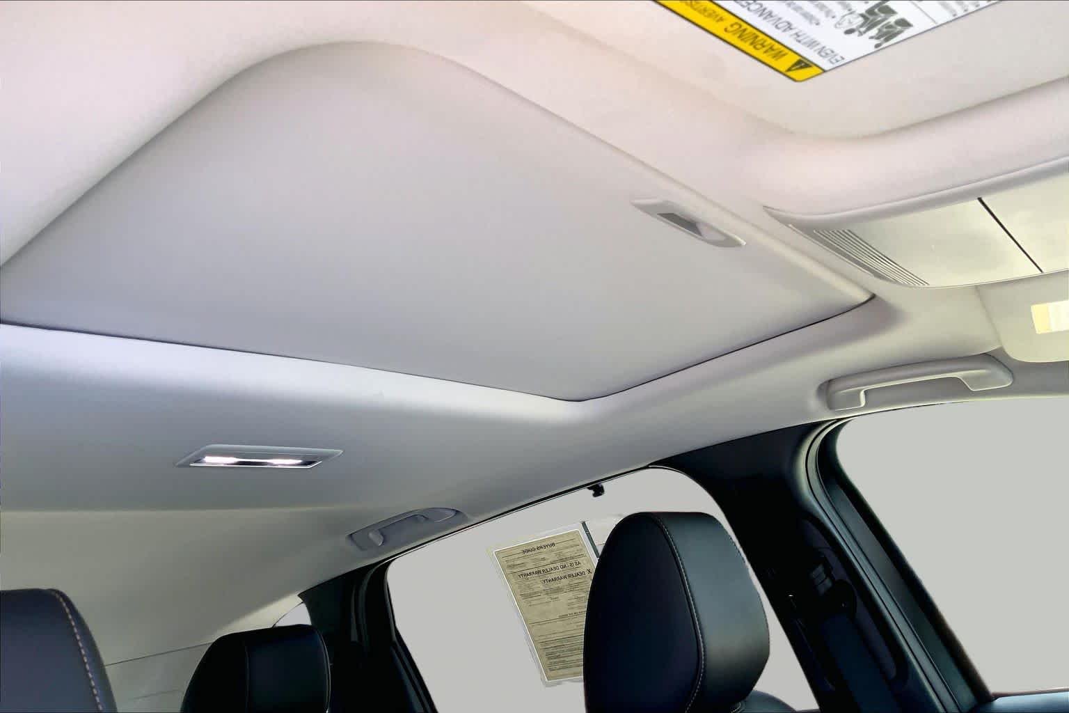 Used 2025 Rhodium White Premium Mazda 3.3 Turbo Preferred Package image 14