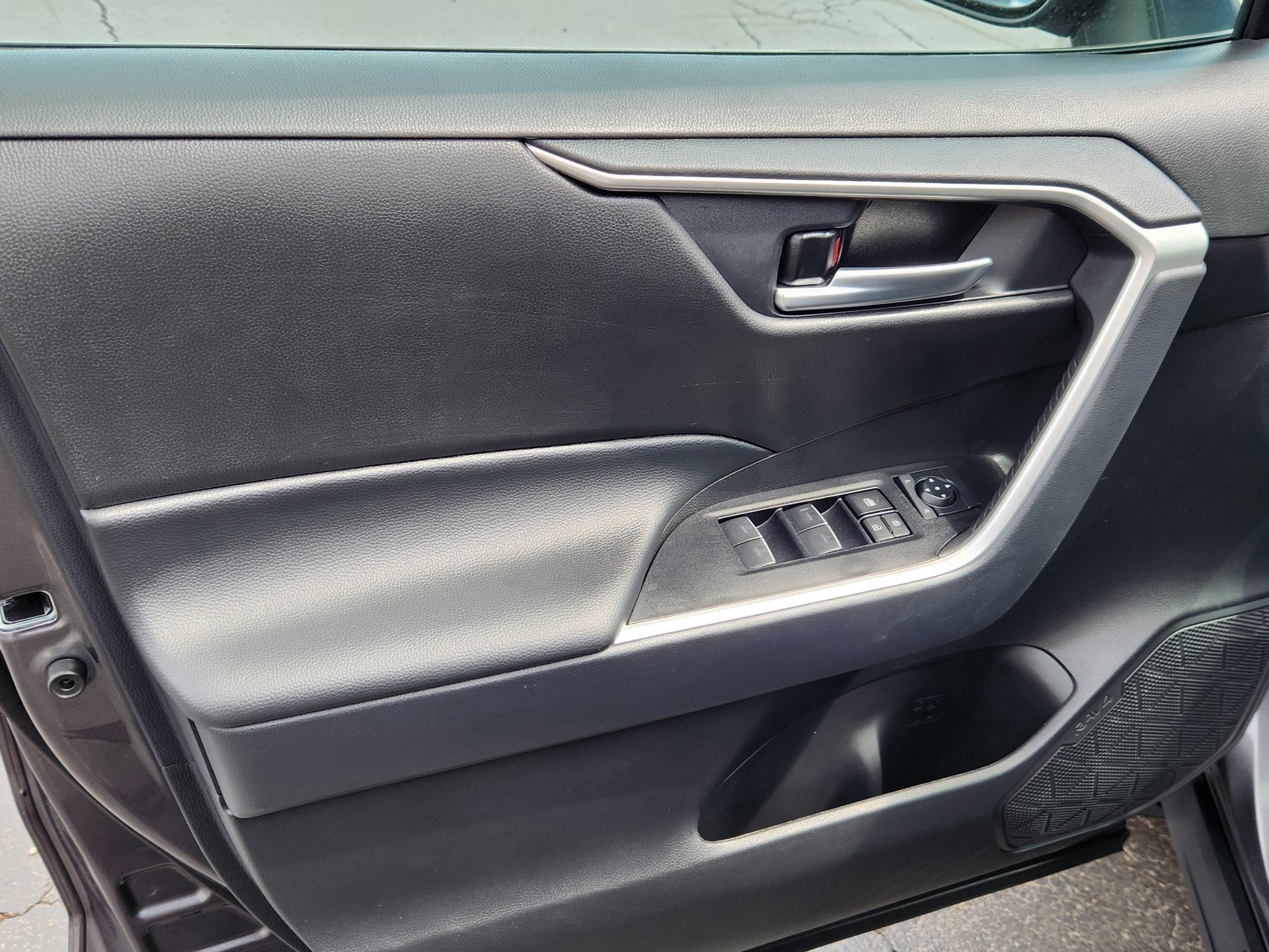 Certified Used 2024 Magnetic Gray Metallic Toyota XLE image 10