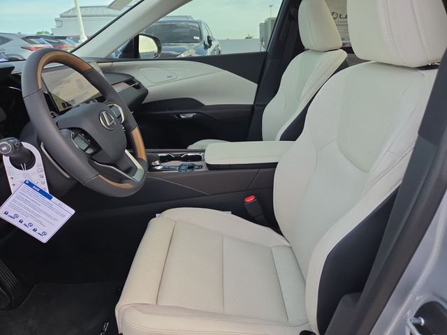 New 2026 Iridium Lexus 350h Luxury image 11