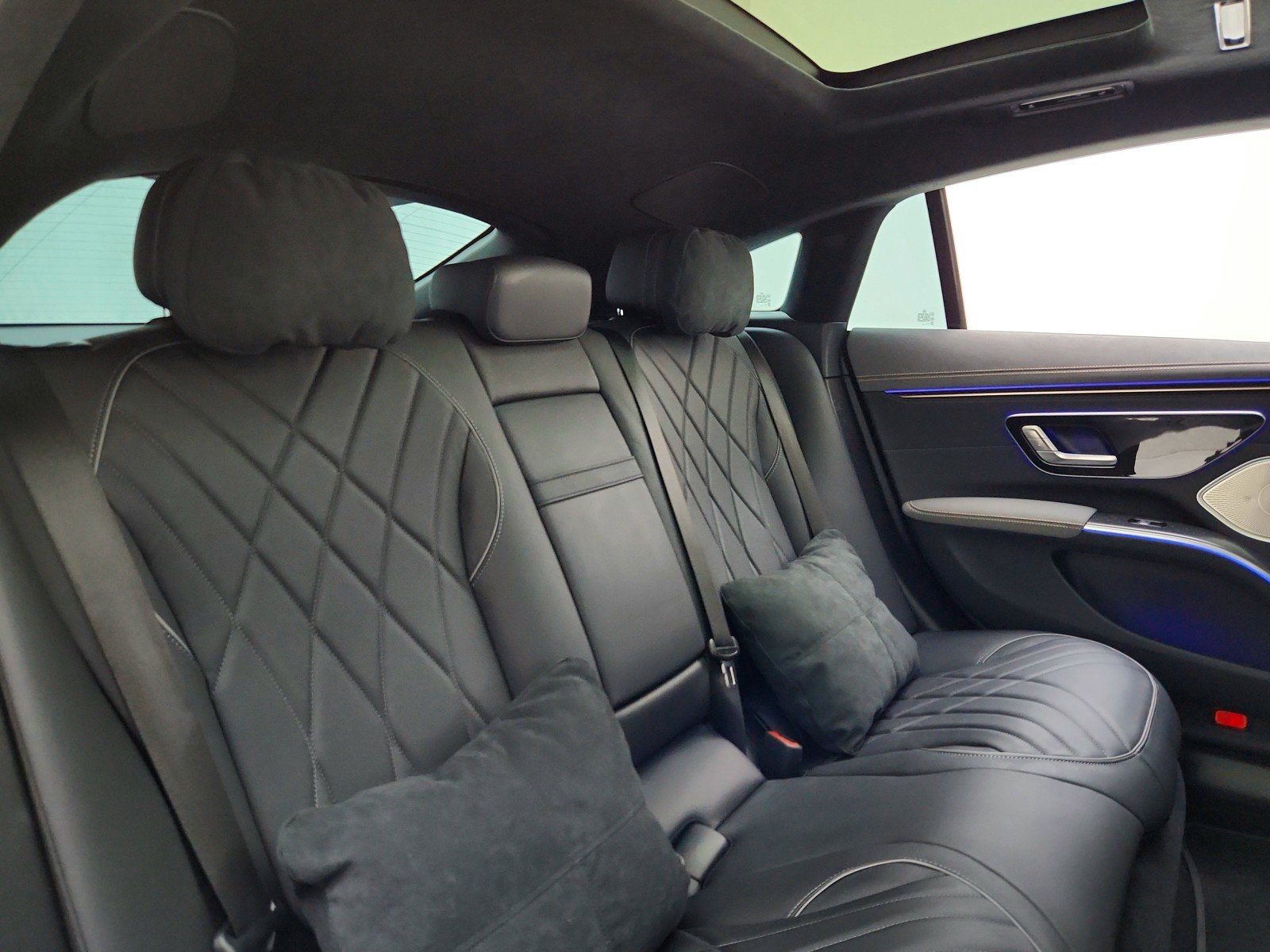 Certified Used 2022 MANUFAKTUR Selenite Grey Magno Mercedes-Benz EQS 450+ Exclusive Trim image 27