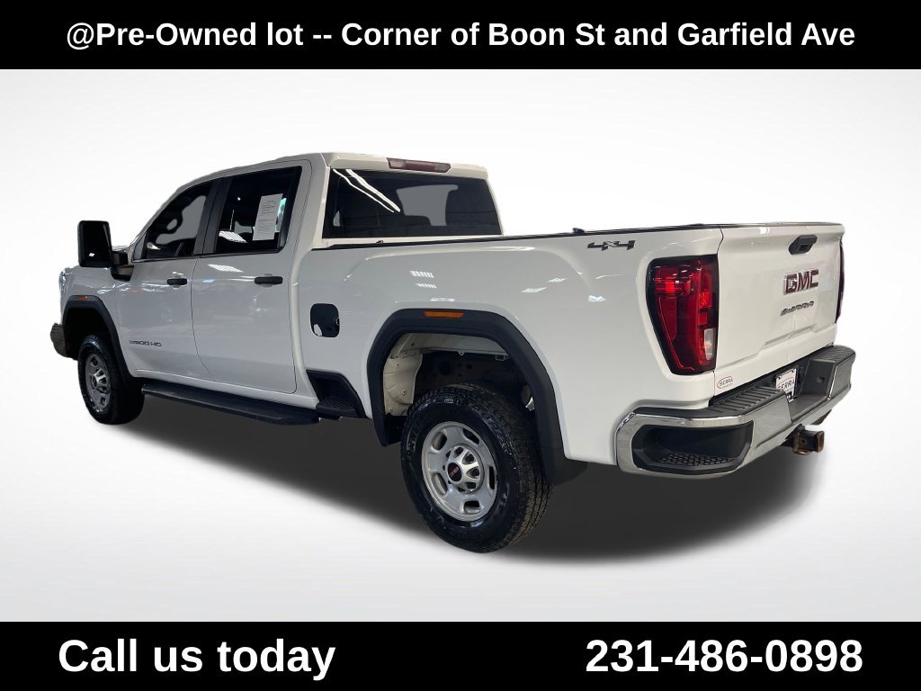 Used 2020 White GMC Base image 3