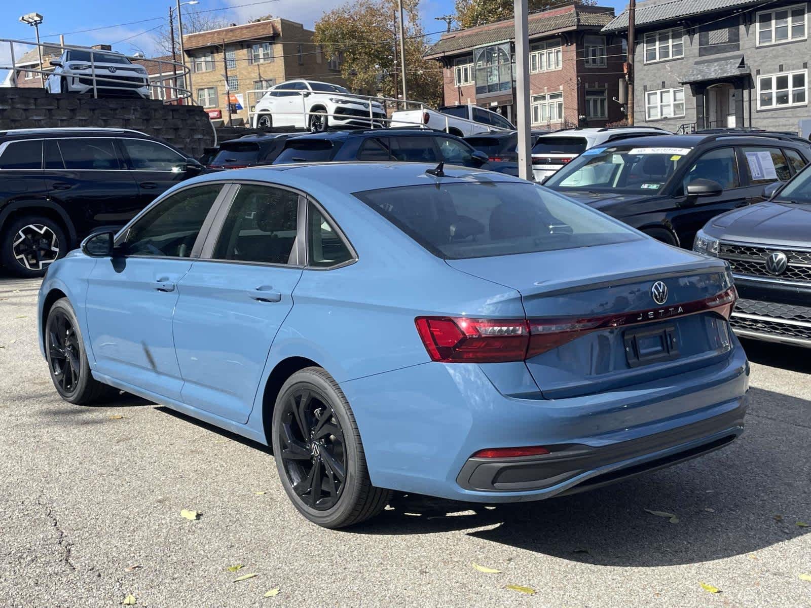 New 2027 MONTEREY BLUE PEARL Volkswagen SE image 9