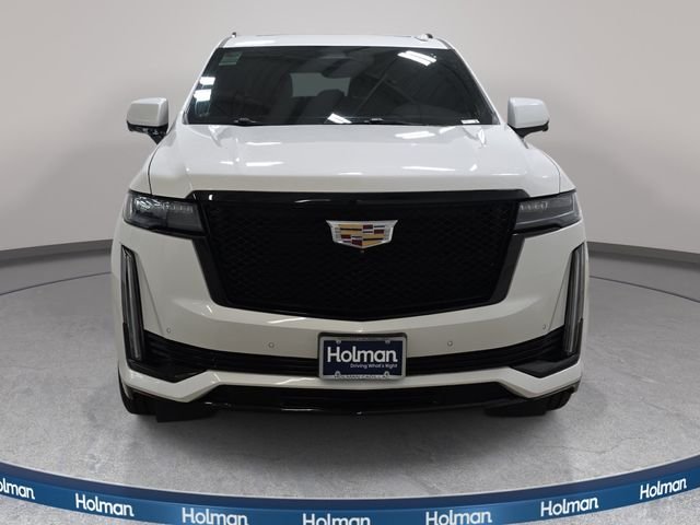 Used 2021 White Cadillac Sport image 3