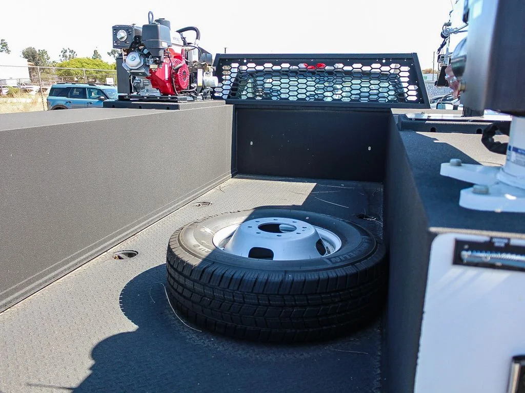 2025 Ford F-350 Super Duty Chassis Cab XL - Photo 12