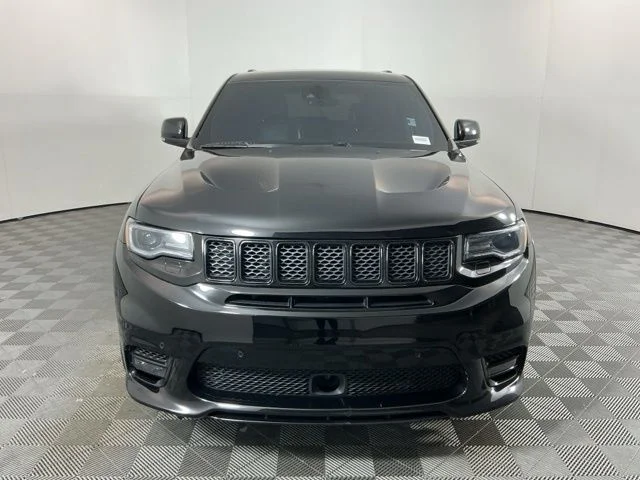 Used 2017 Diamond Black Crystal Pearlcoat Jeep SRT image 2