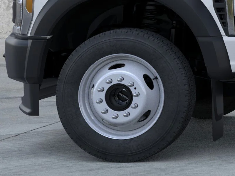 New 2026 Oxford White Ford F-450® XL image 19