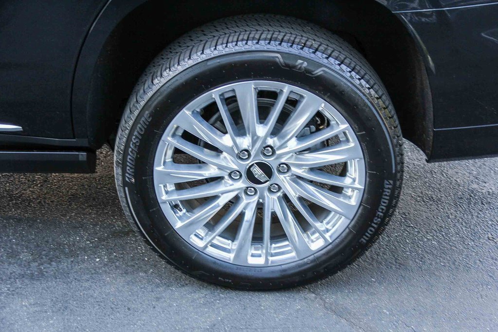 2026 Cadillac Escalade Luxury photo 2