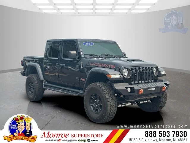 Used 2021 Black Jeep Mojave image 1