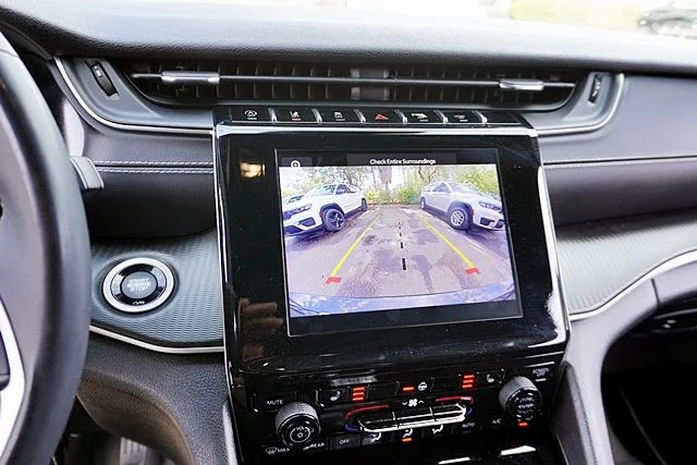Used 2023 Black Jeep Altitude X image 28