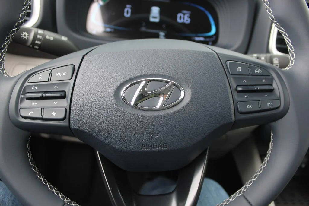 New 2026 White Hyundai SEL image 26