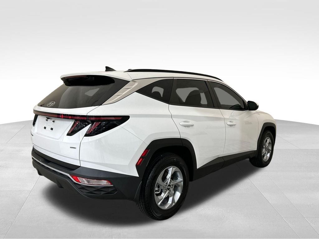Used 2023 White Hyundai SEL image 5