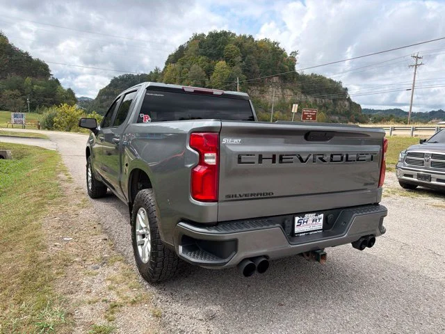 Used 2019 Gray Chevrolet RST image 6
