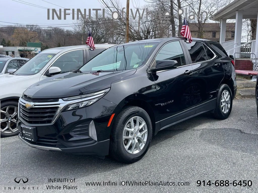 Used 2022 Chevrolet Equinox LT with VIN 3GNAXUEV8NL221374 for sale in White Plains, NY