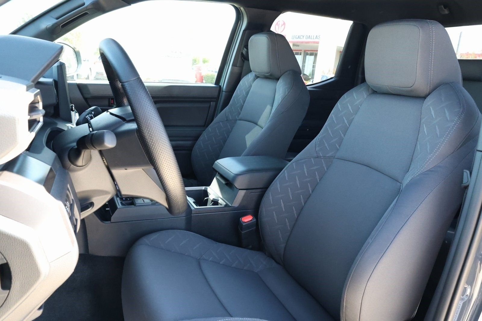 2025 Toyota Tacoma SR5 - Photo 29