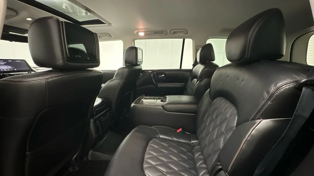 Used 2022 Black Nissan Platinum image 10