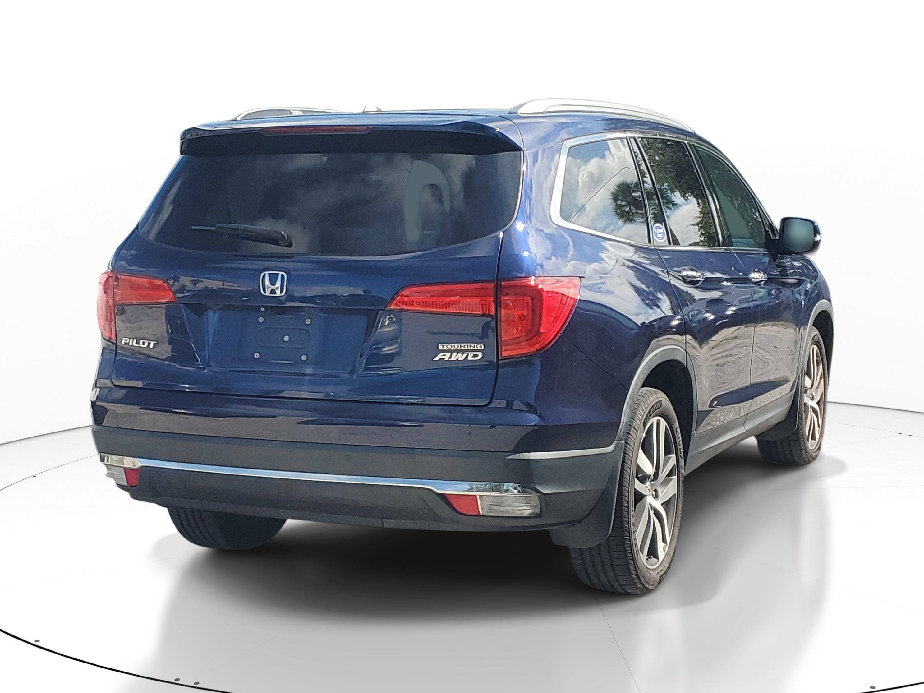 Used 2017 Blue Honda Touring image 5