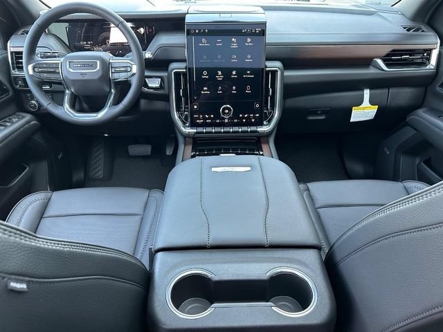 2026 GMC Yukon Denali - Photo 9