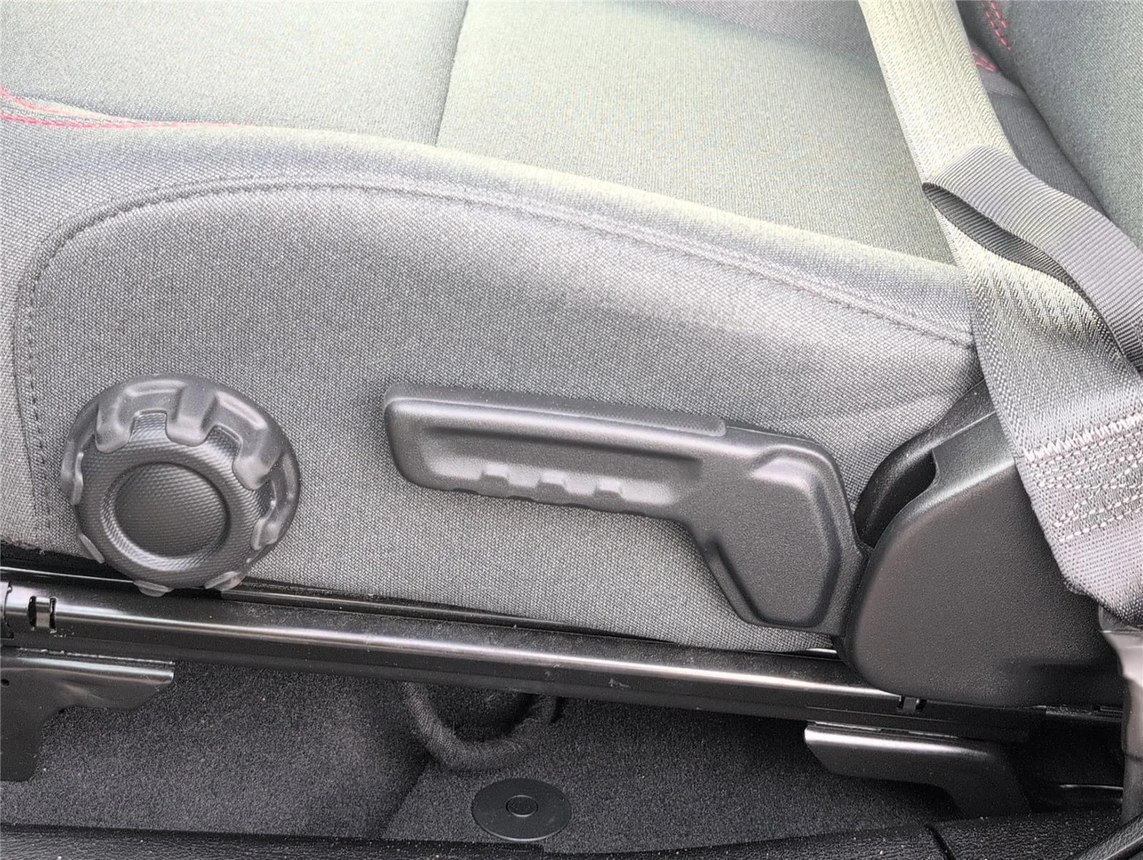 Used 2025 Black Clearcoat Jeep Rubicon image 14