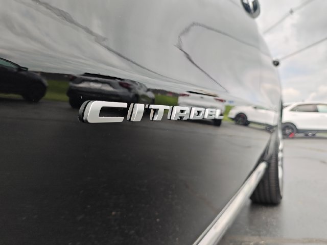 Used 2024 Black Dodge Citadel image 28