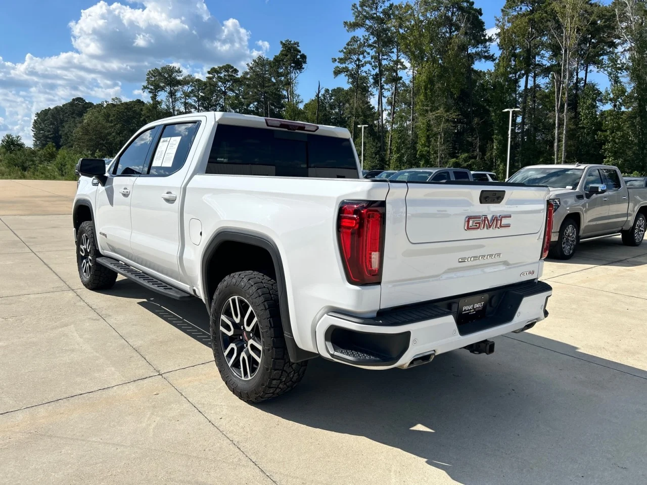 Used 2025 Summit White GMC AT4 image 4