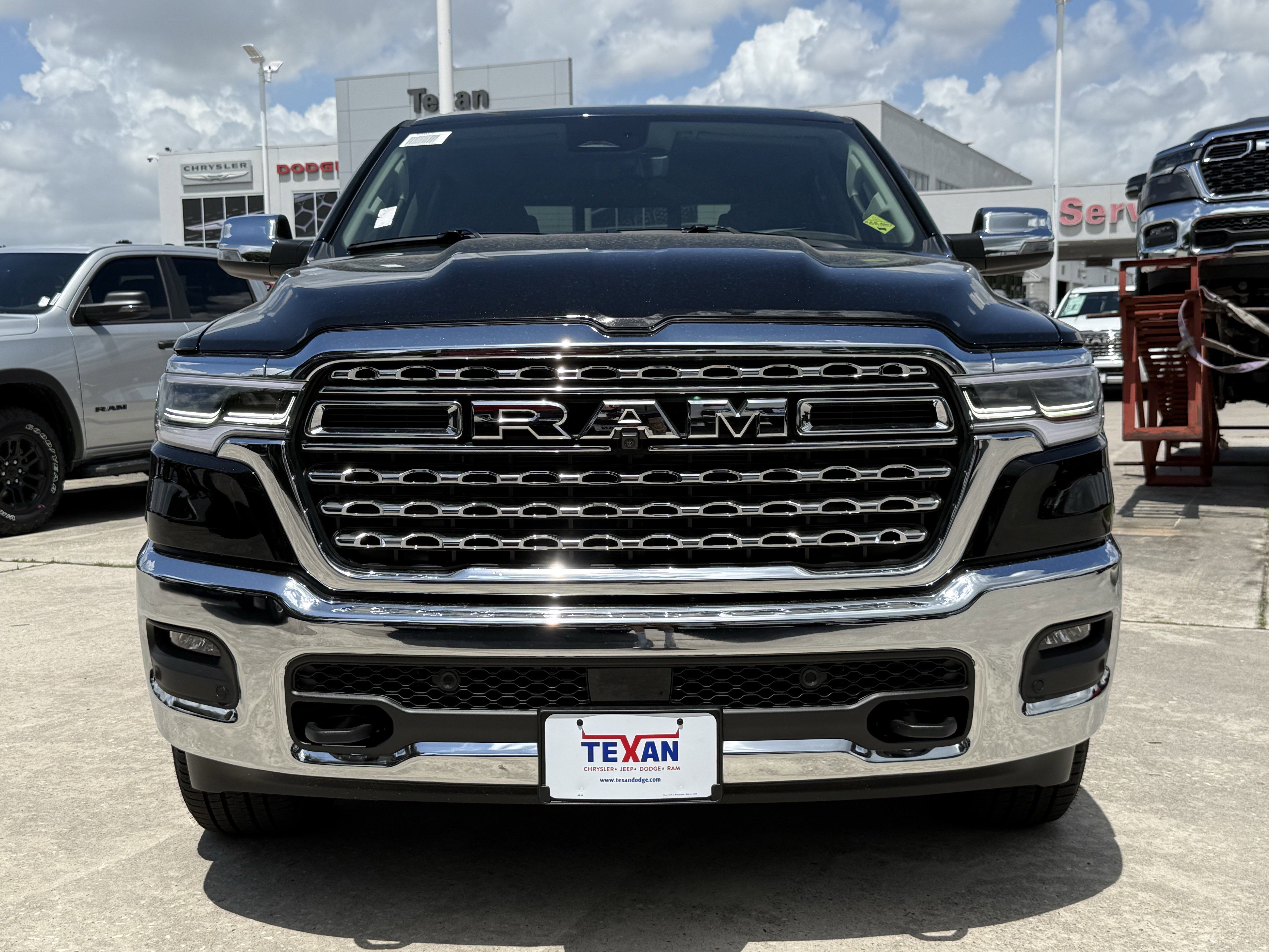 New 2026 Diamond Black Crystal Pearl-Coat Exterior Paint RAM Longhorn image 6