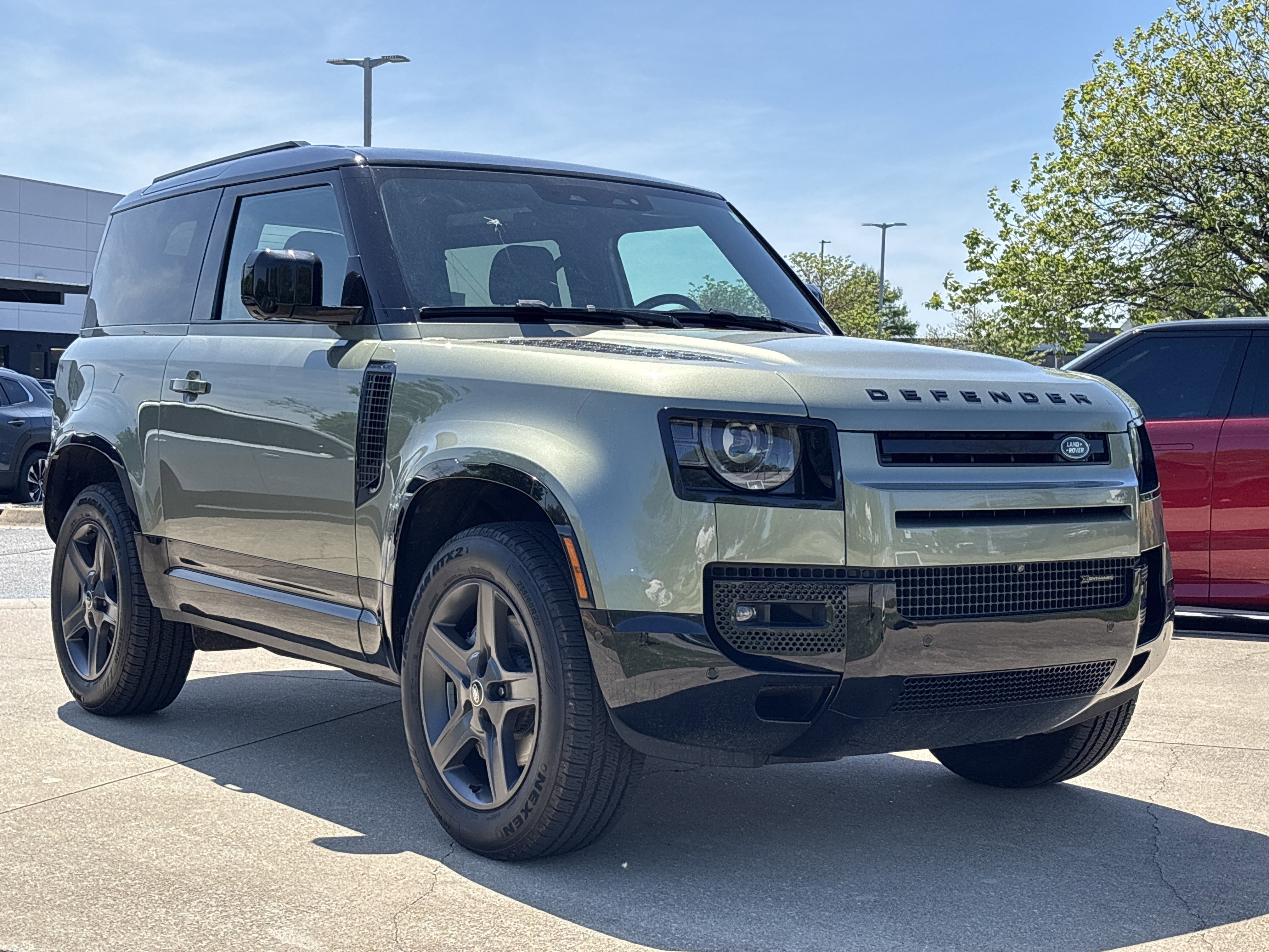 2023 Land Rover Defender X-Dynamic SE's photo
