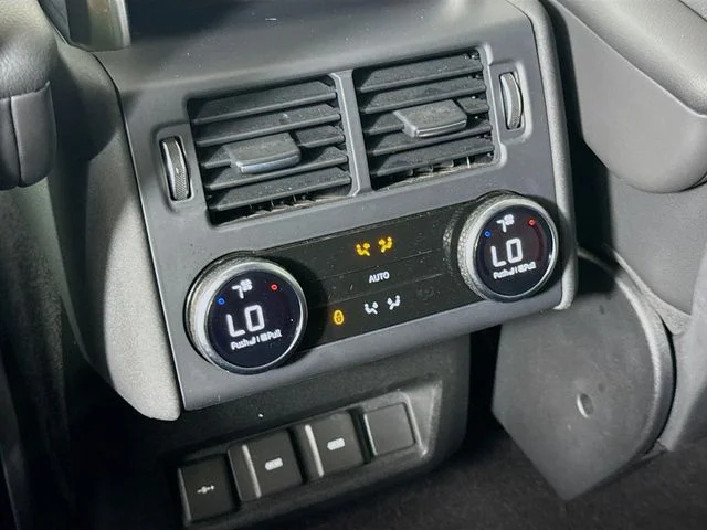 Certified Used 2023 White Land Rover S R-Dynamic image 27