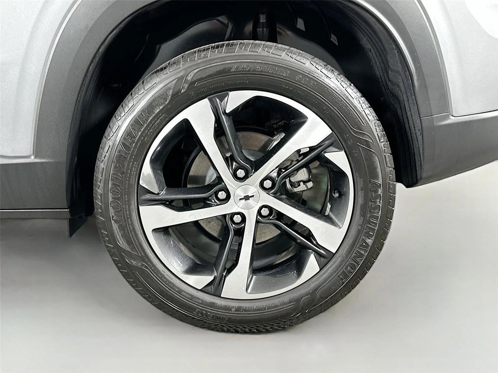 Used 2024 Sterling Gray Metallic Chevrolet 1RS image 29