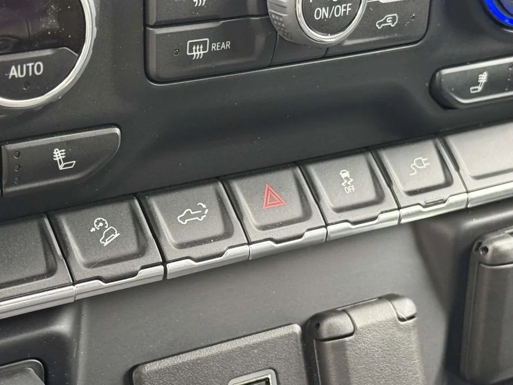 Used 2022 Black Chevrolet RST image 19