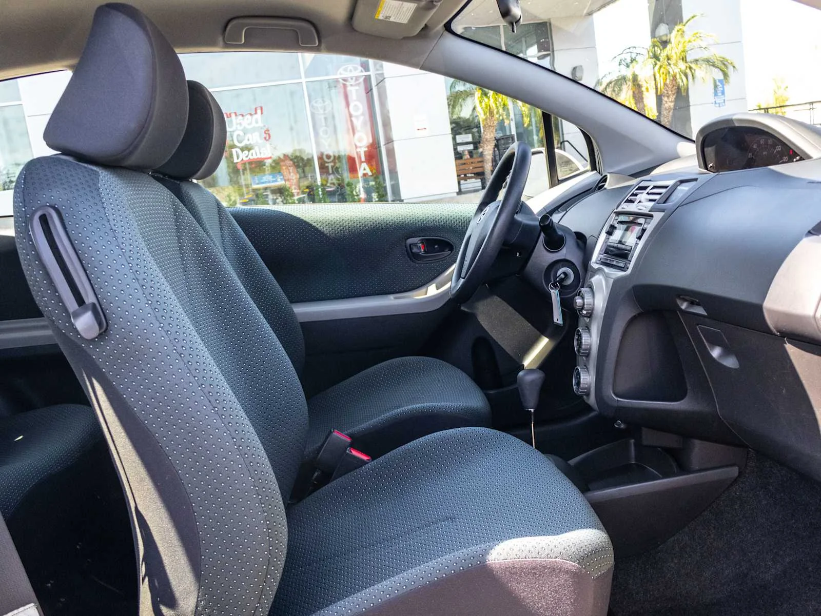Used 2008 Polar White Toyota  image 22