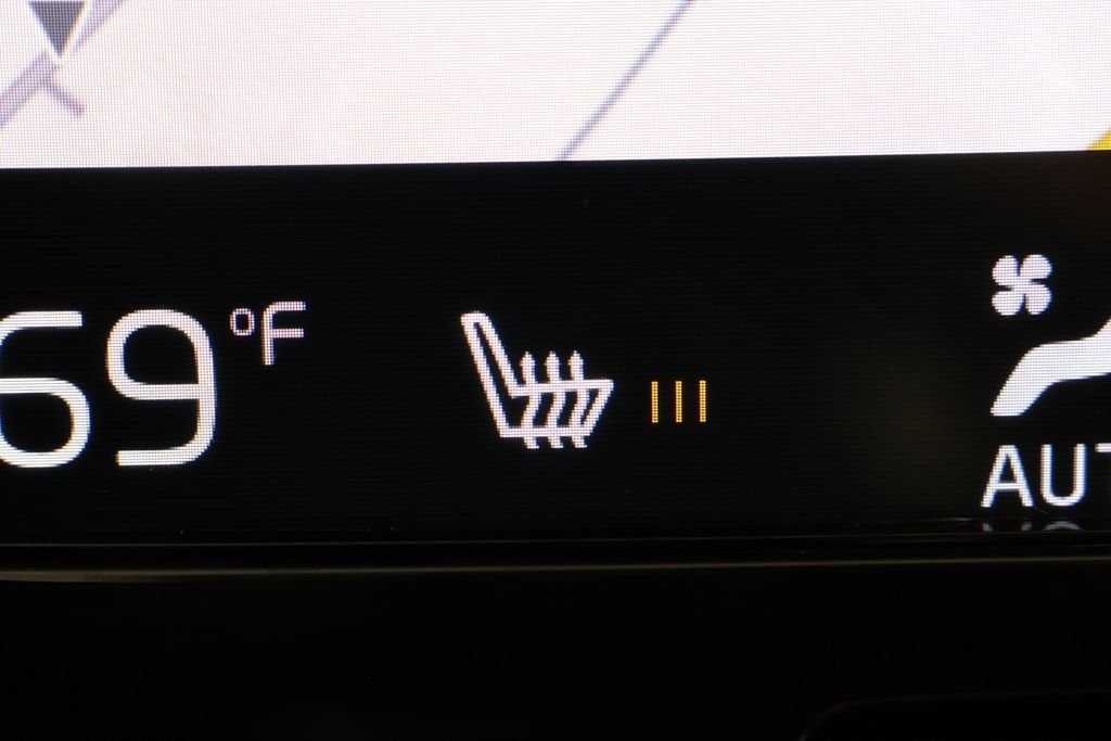 Used 2019 Black Volvo T5 Inscription image 15