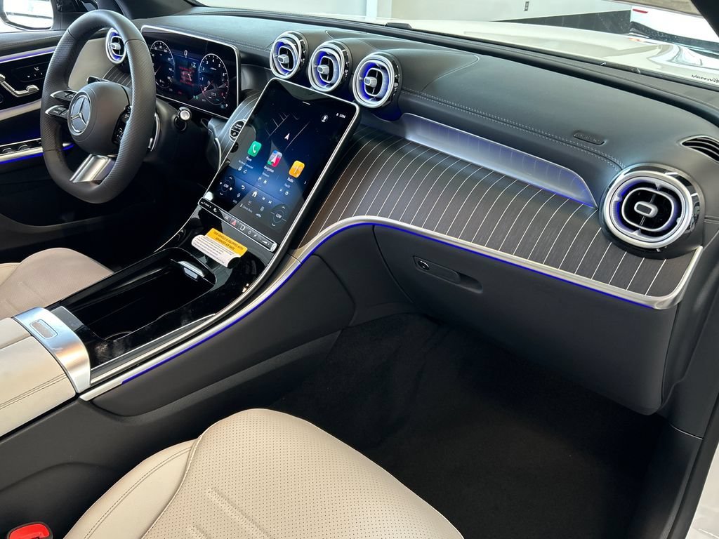 New 2027 Polar White Mercedes-Benz GLC 300 image 27