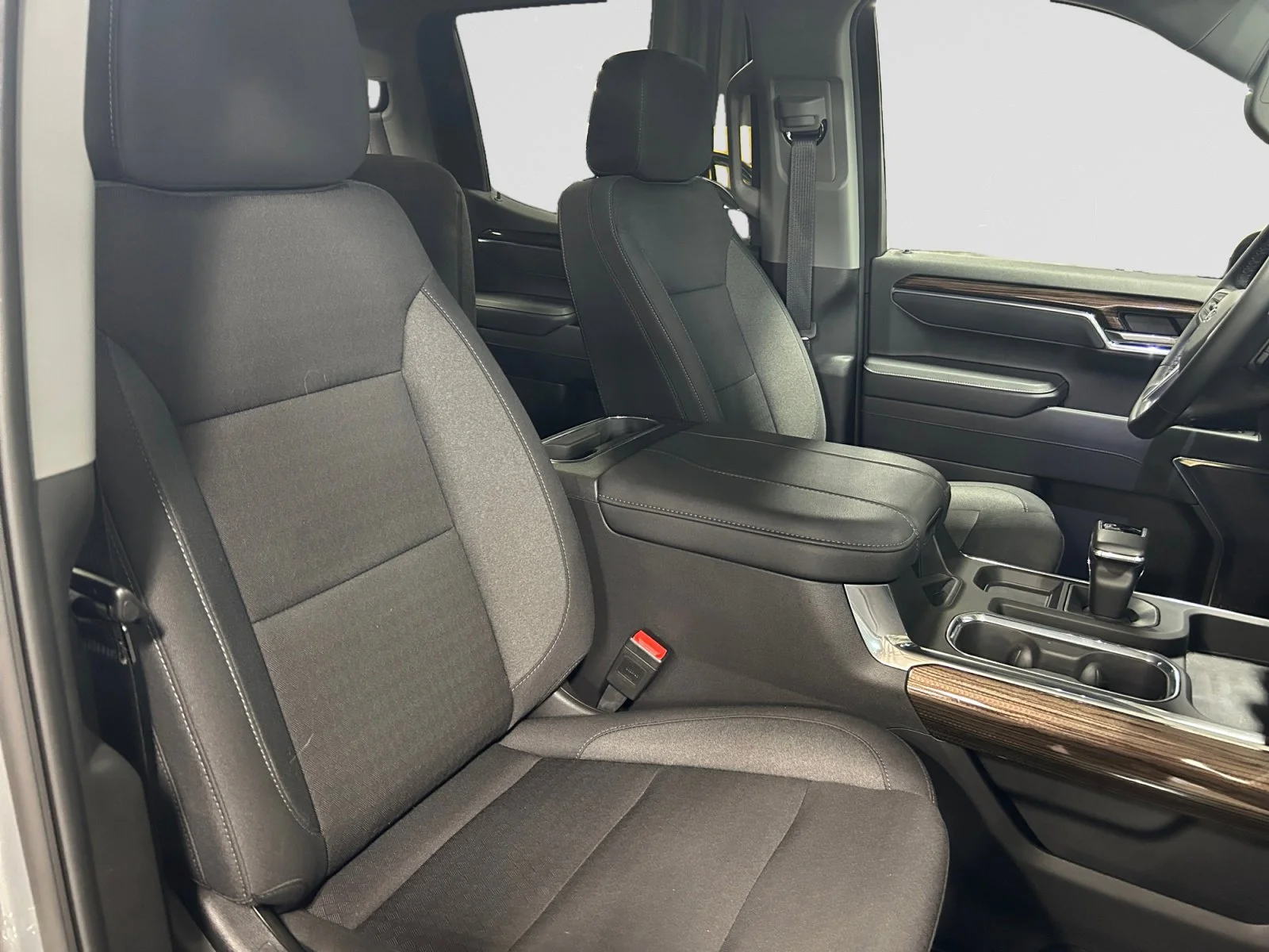 Used 2025 Silver Chevrolet LT Trail Boss Crew Cab image 12