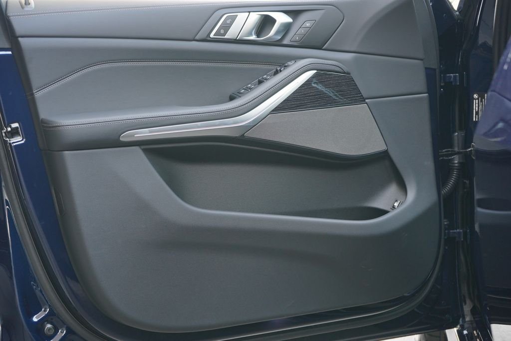 New 2026 Tanzanite Blue II Metallic BMW xDrive50e image 9