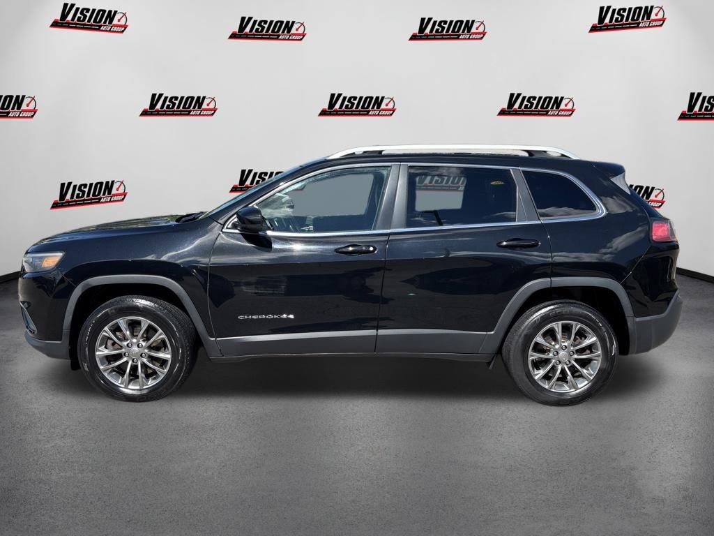 Used 2019 Black Jeep Latitude Plus image 9