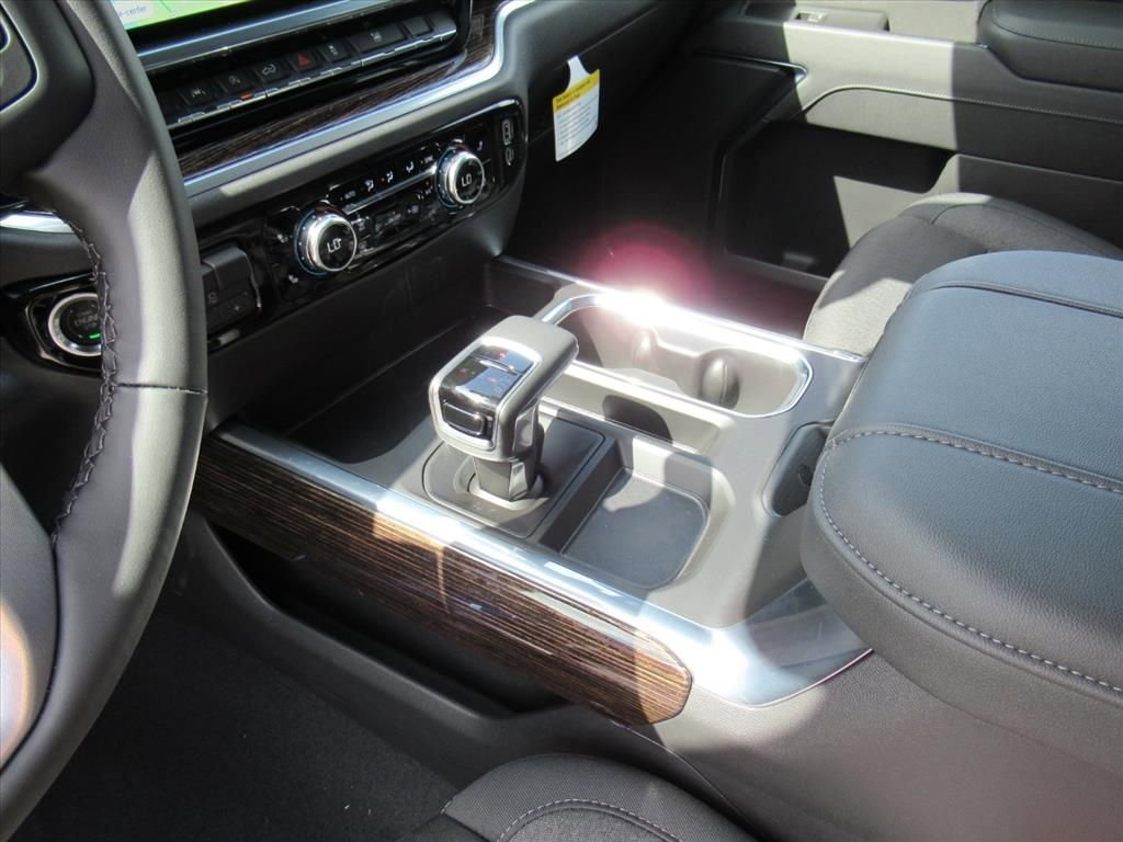 New 2026 Sterling Metallic GMC Elevation image 22