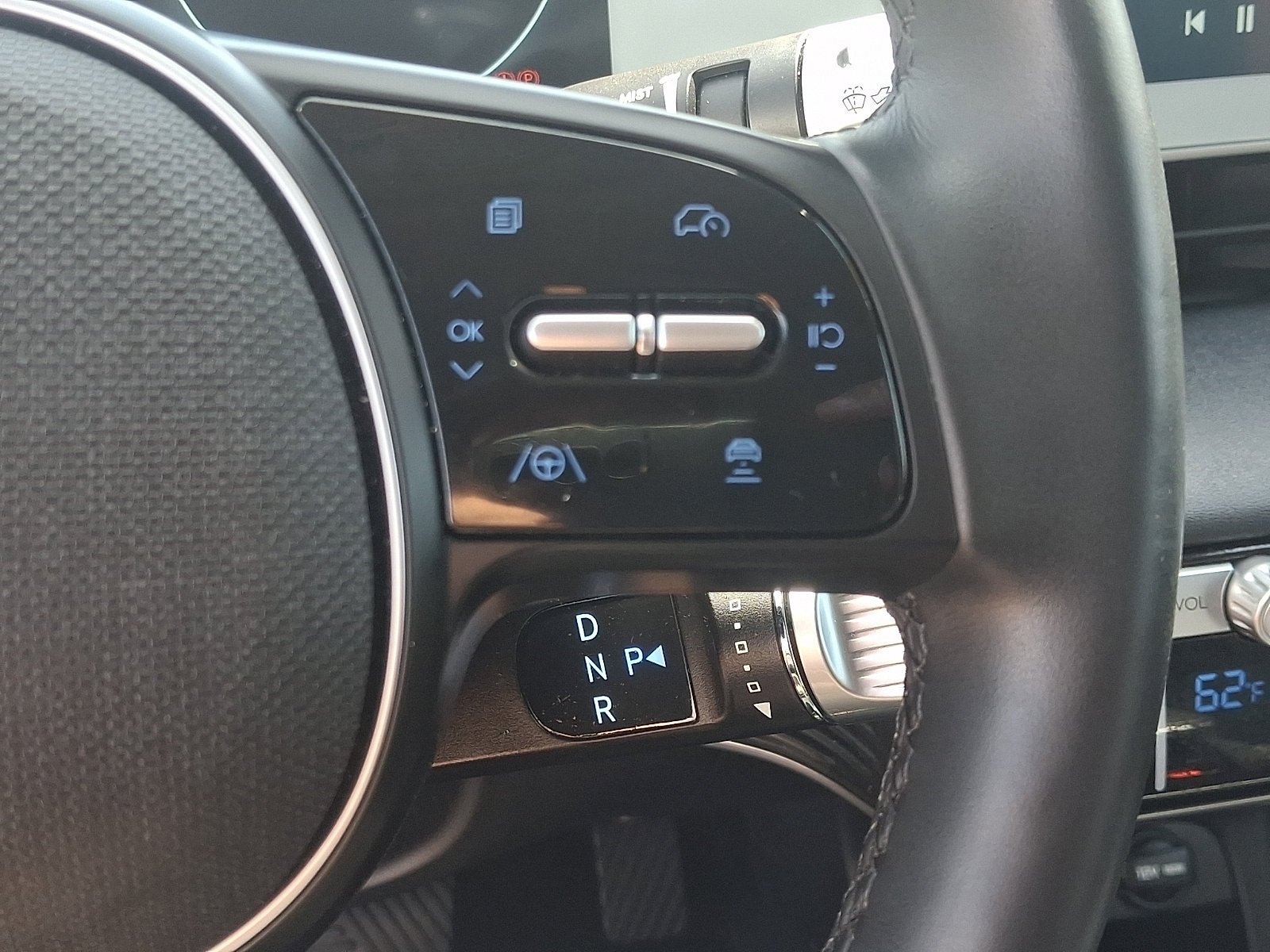 Used 2023 Gray Hyundai SEL image 22