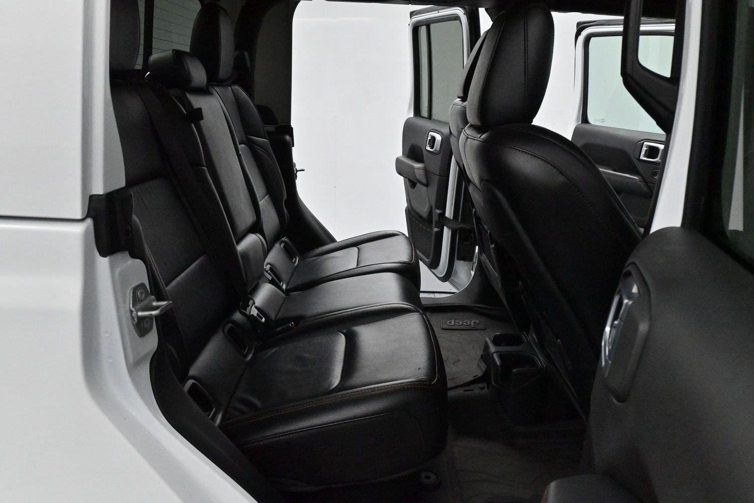 Used 2022 Bright White Clearcoat Jeep Mojave image 29