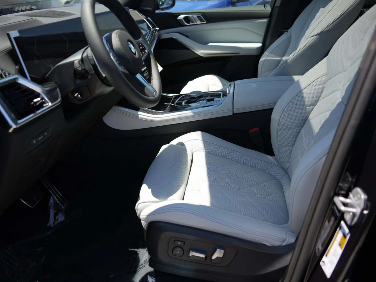 New 2026 Carbon Black Metallic BMW sDrive40i image 14