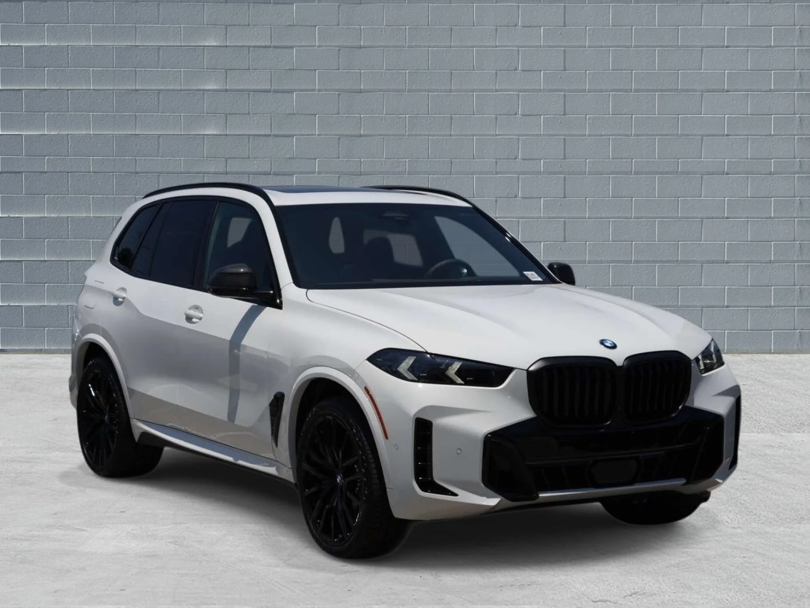 New 2026 Alpine White BMW sDrive40i image 1